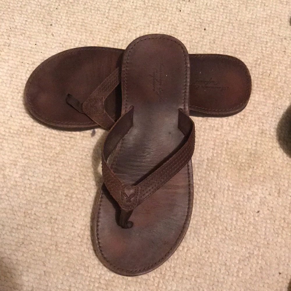 American Eagle Ladies flip flops